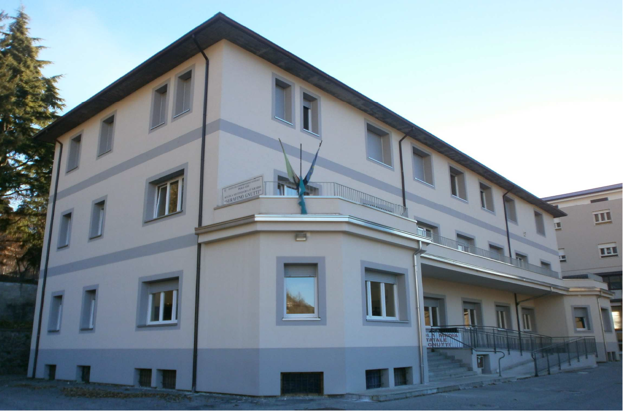 Scuola secondaria "Serafino Gnutti" a Lumezzane-Riqualificazione